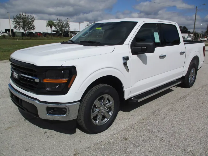 2025 Ford F-150 XLT photo 1