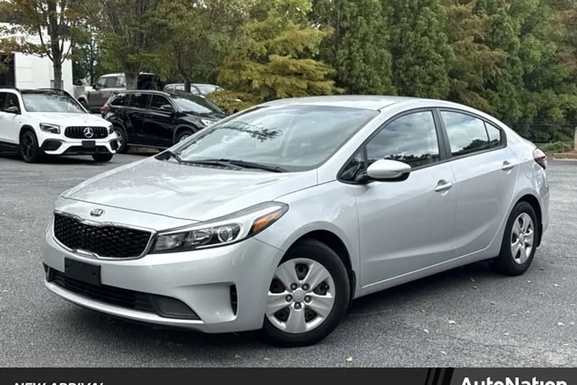 2017 Kia Forte LX Base photo 1