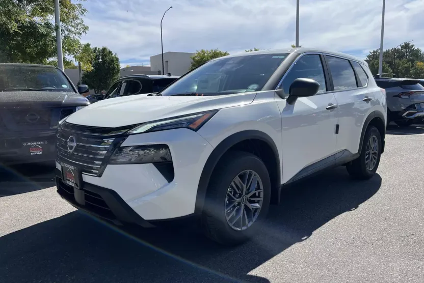 2026 Nissan Rogue S photo 1