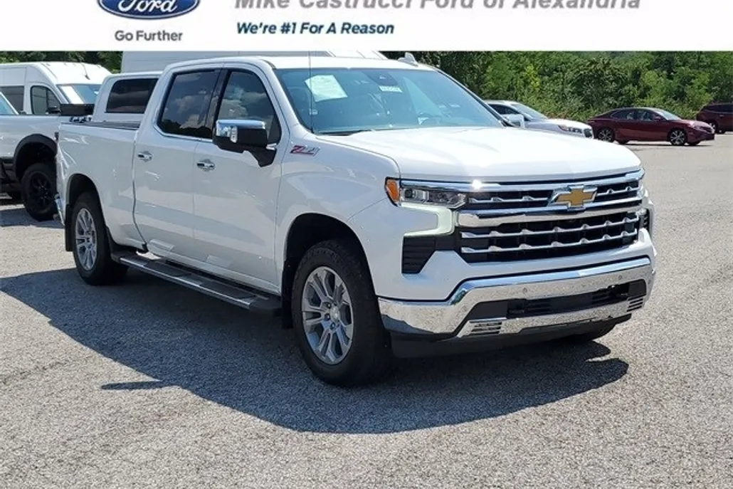 2023 Chevrolet Silverado 1500 LTZ photo 1