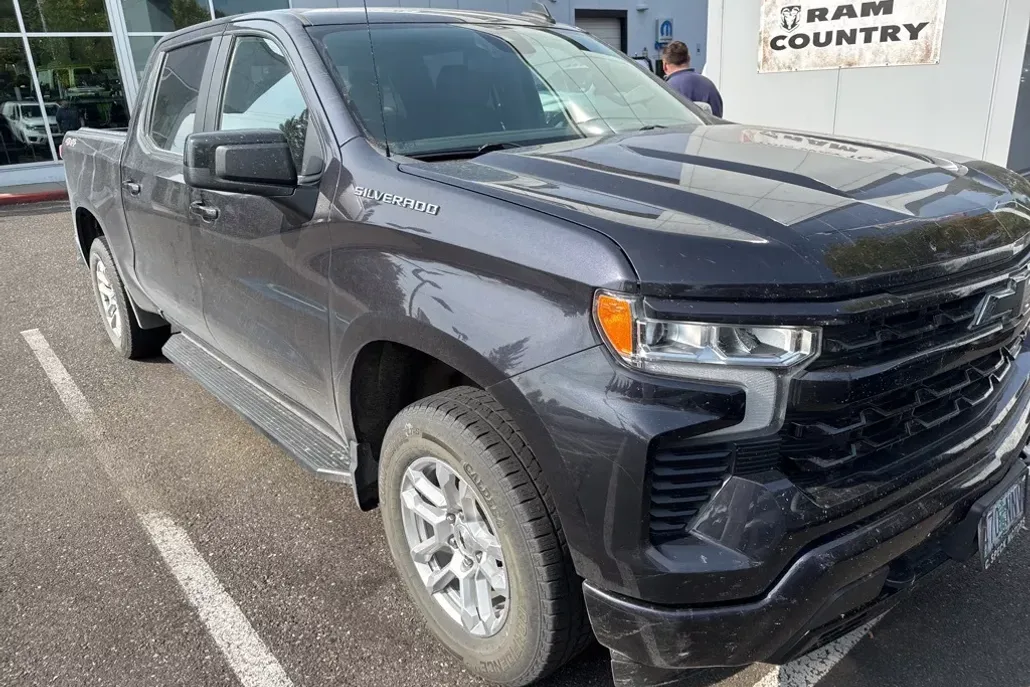 2023 Chevrolet Silverado 1500 RST photo 1