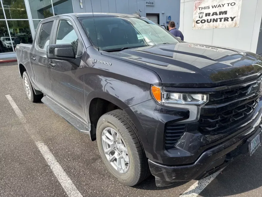 2023 Chevrolet Silverado 1500 RST photo 1