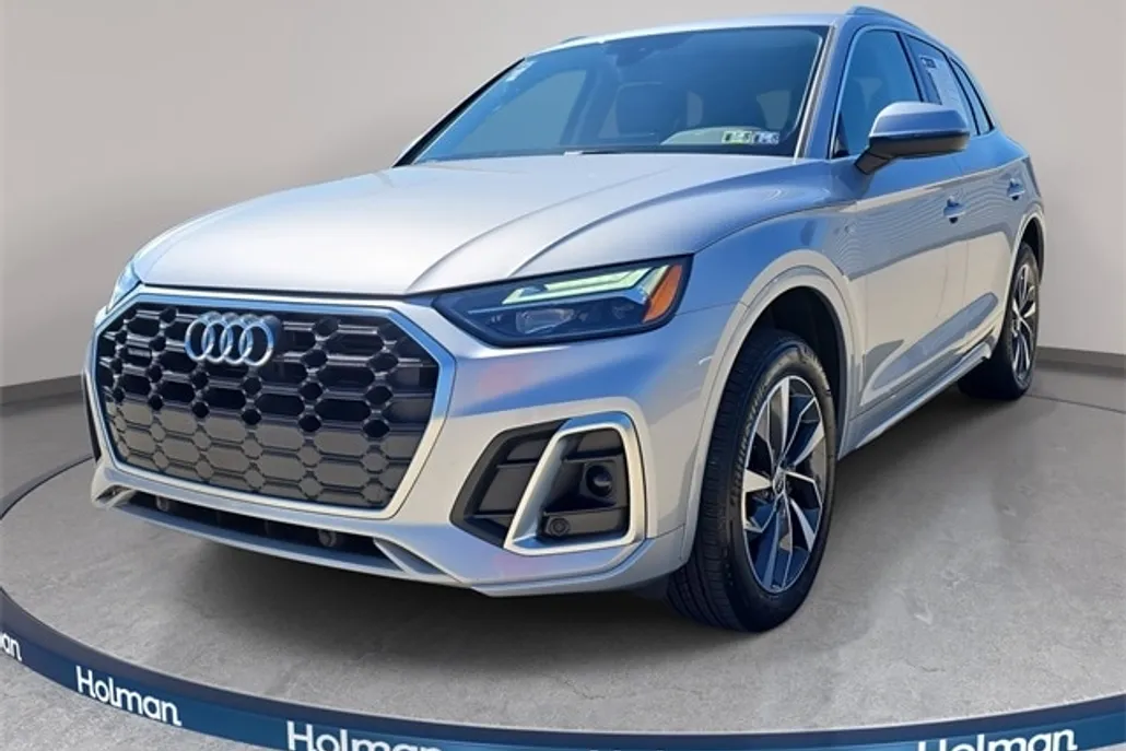 2022 Audi Q5 45 S line Premium photo 1