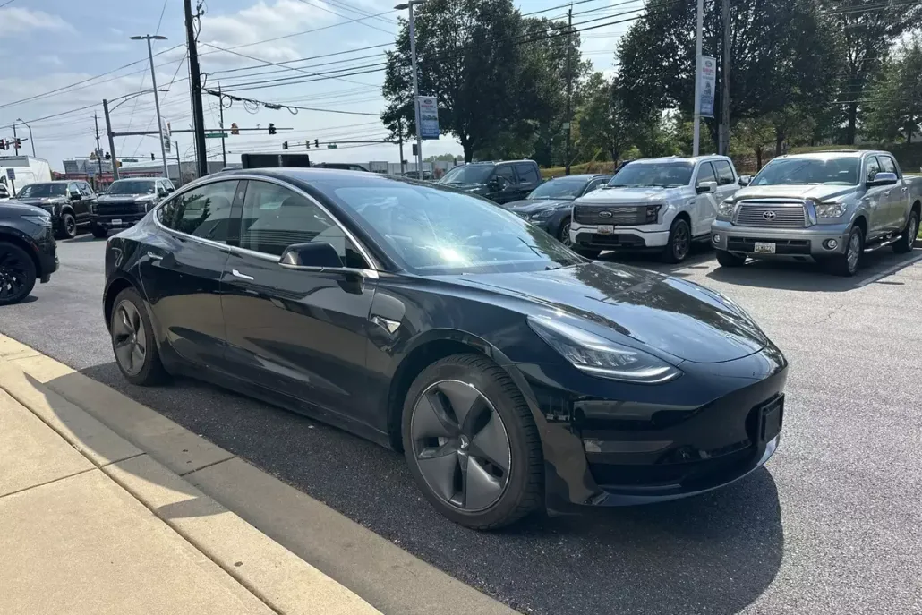 2018 Tesla Model 3 Long Range photo 1