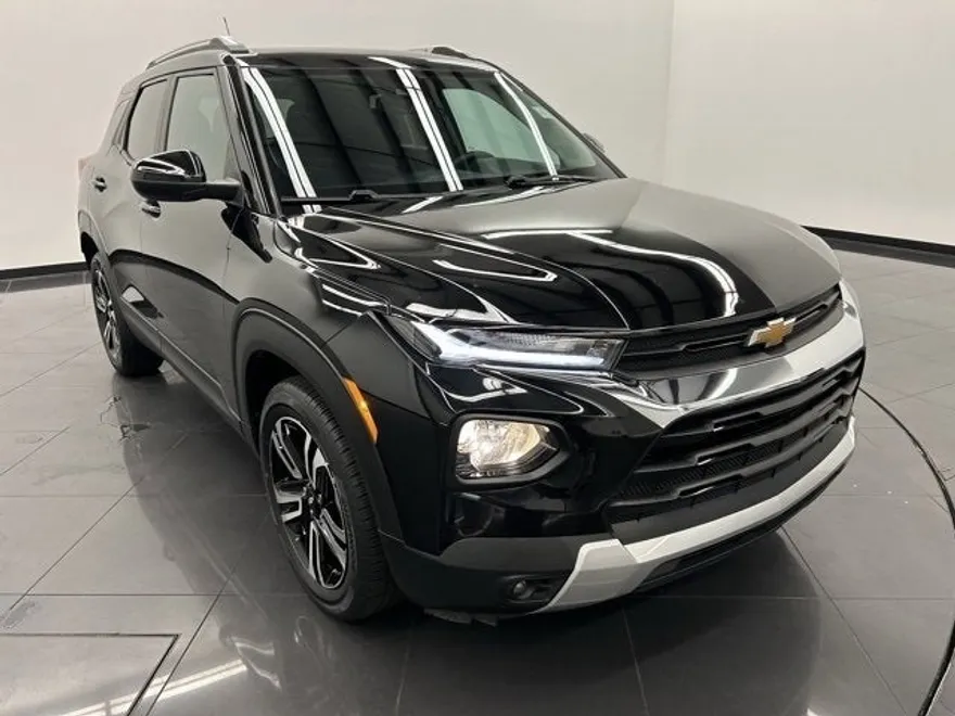 2023 Chevrolet Trailblazer LT photo 1