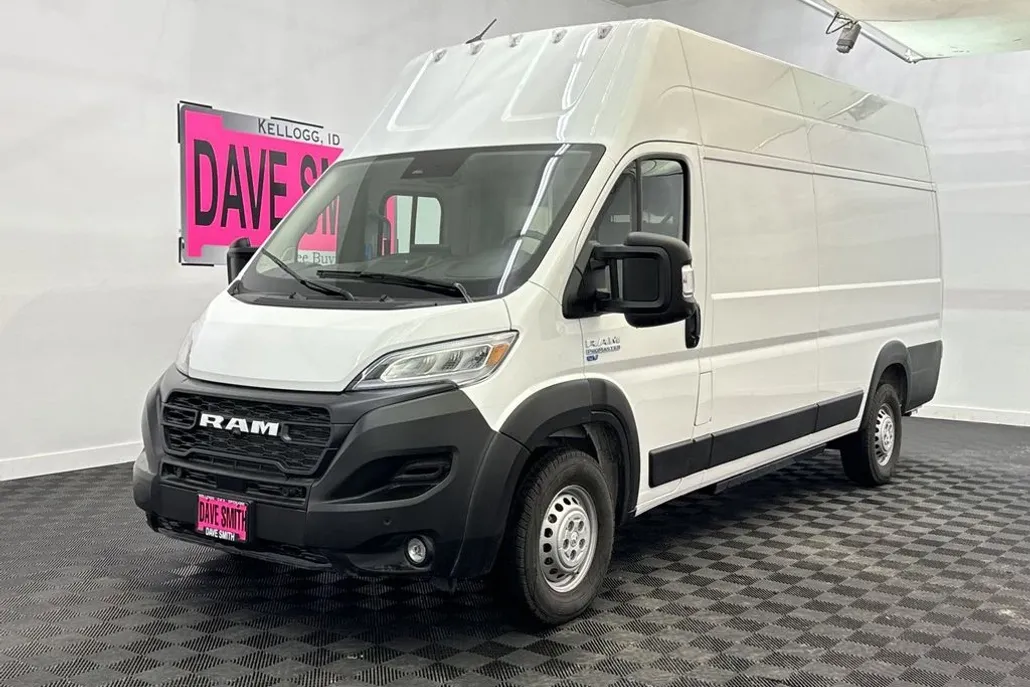 2024 Ram 3500 photo 1