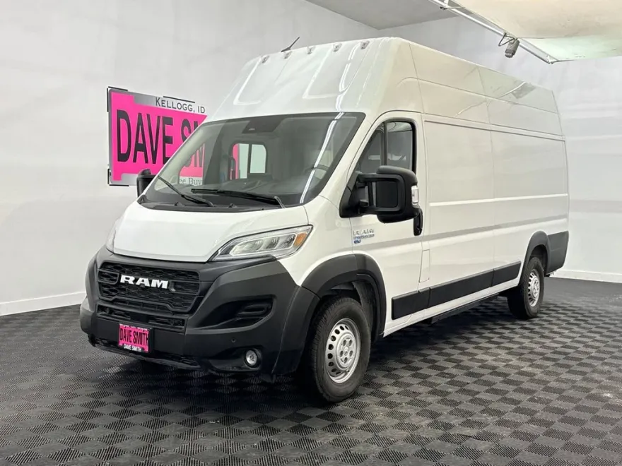 2024 Ram 3500 photo 1