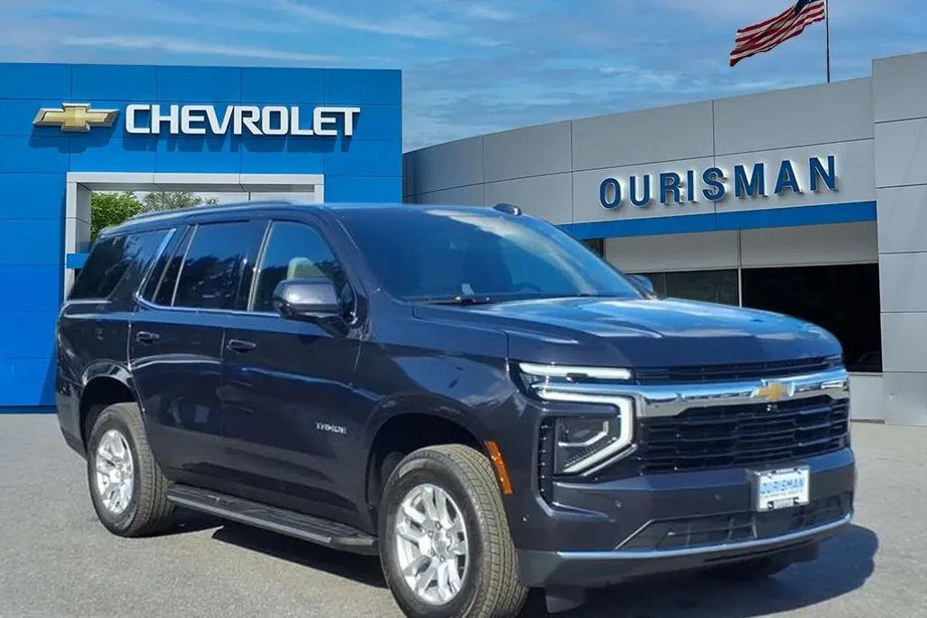 2025 Chevrolet Tahoe LS photo 1