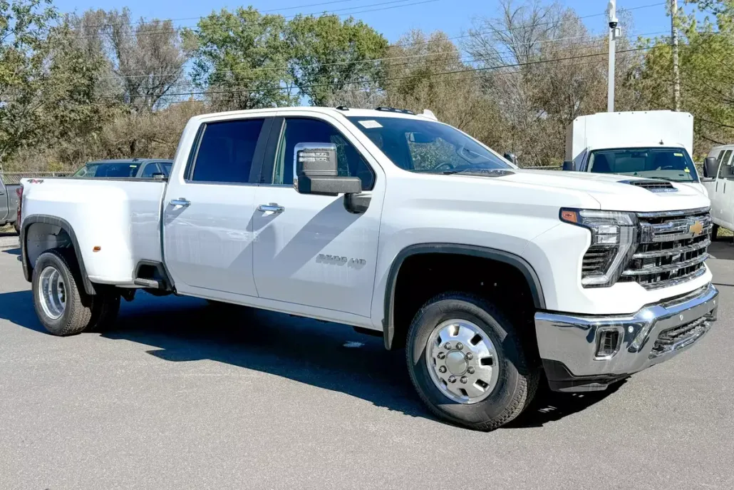 2026 Chevrolet Silverado 3500HD LTZ photo 1
