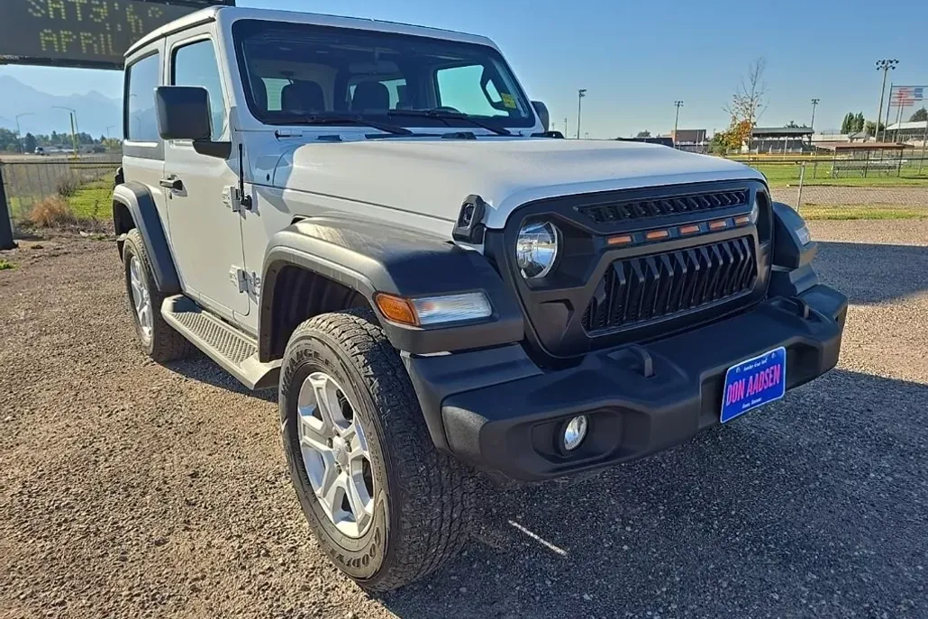 2020 Jeep Wrangler Sport S photo 1