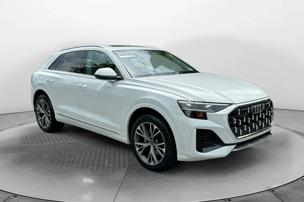 2025 Audi Q8 Premium Plus 55 photo 1