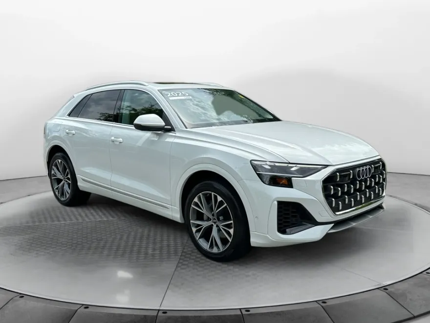 2025 Audi Q8 Premium Plus 55 photo 1