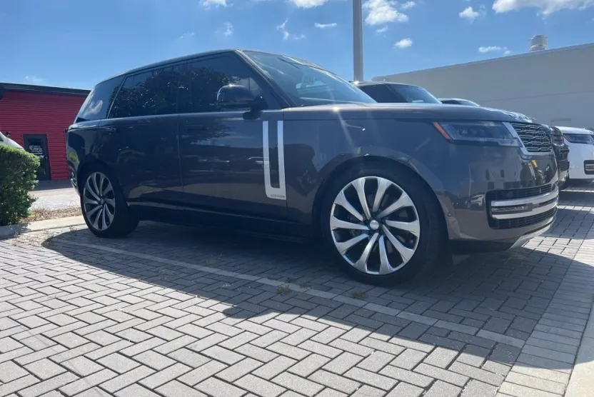2025 Land Rover Range Rover Autobiography Base photo 1