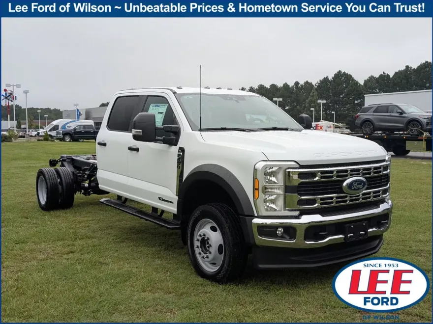 2025 Ford F-450 photo 1