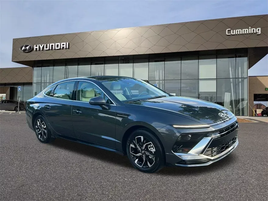 2025 Hyundai Sonata SEL photo 1