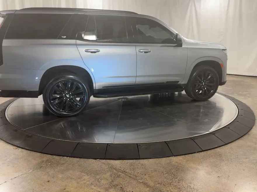 2024 Cadillac Escalade Sport photo 1