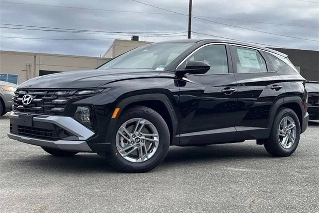 2026 Hyundai Tucson SE photo 1