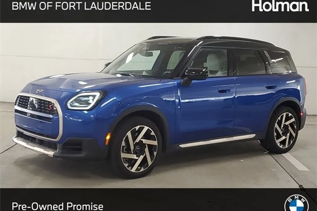2025 Mini Cooper S ALL4 photo 1