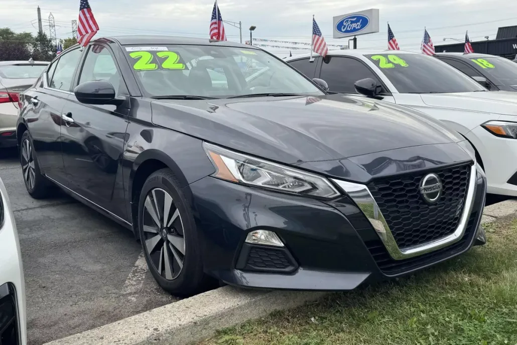 2022 Nissan Altima 2.5 SV photo 1