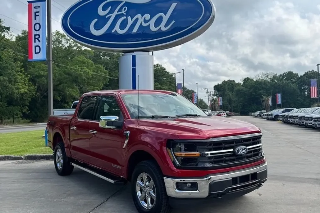 2025 Ford F-150 XLT photo 1