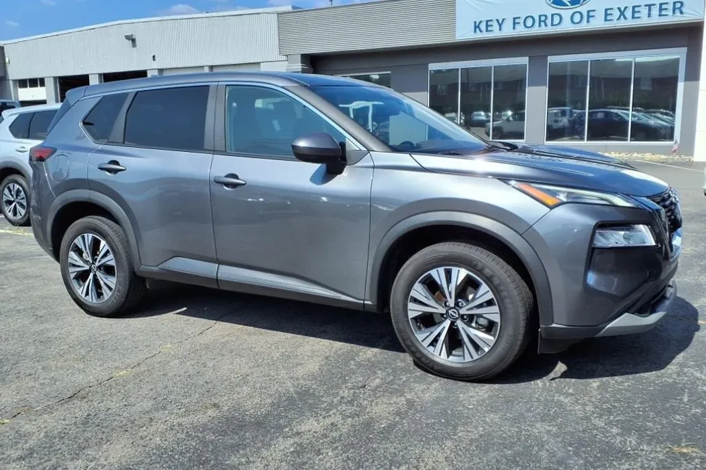 2023 Nissan Rogue SV photo 1