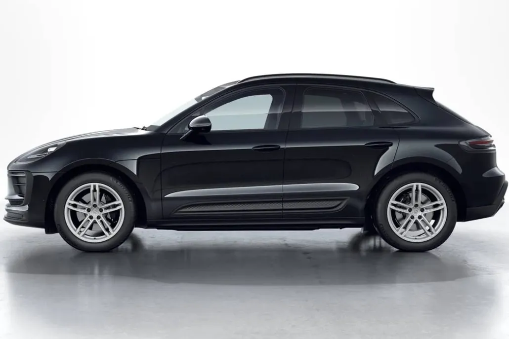 2026 Porsche Macan T photo 1