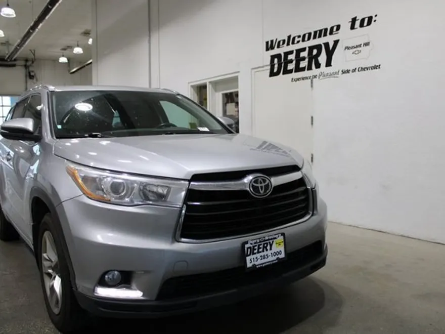 2016 Toyota Highlander Limited photo 1
