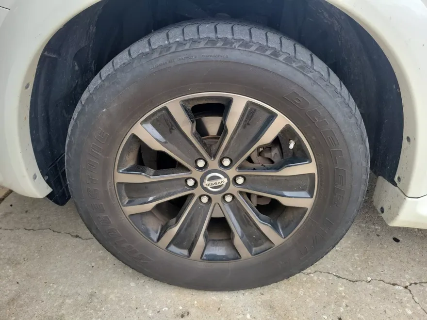 2020 Nissan Armada Platinum photo 1