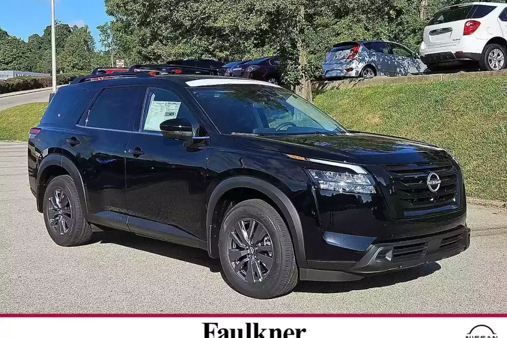 2025 Nissan Pathfinder SV photo 1