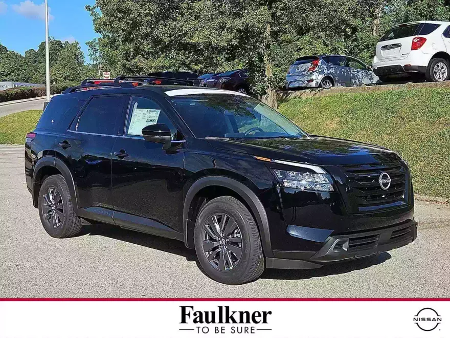 2025 Nissan Pathfinder SV photo 1