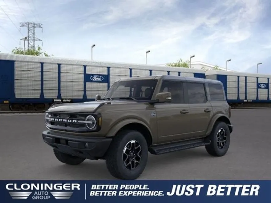 2025 Ford Bronco Outer Banks photo 1