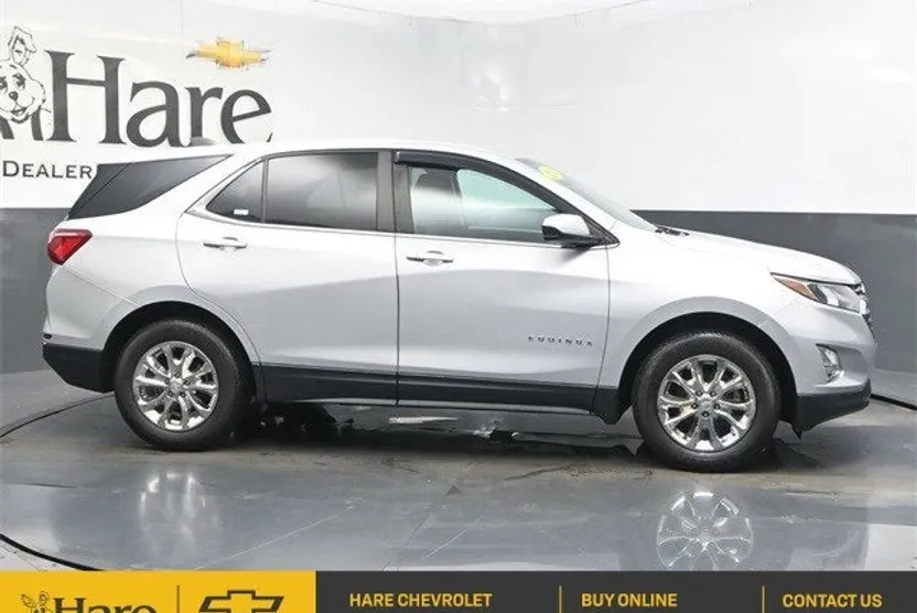 2021 Chevrolet Equinox LT photo 1