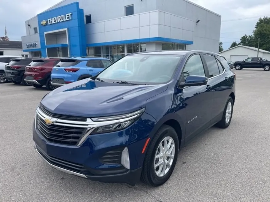 2022 Chevrolet Equinox LT photo 1