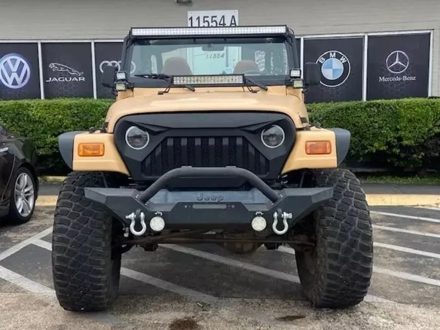 2002 Jeep Wrangler Sport photo 1