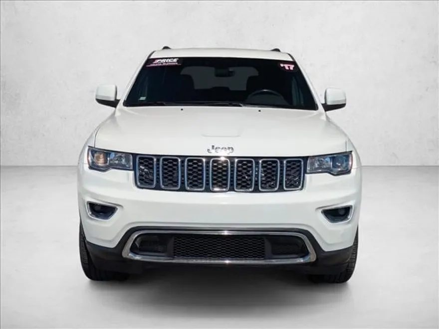 2017 Jeep Grand Cherokee Laredo Sport photo 1