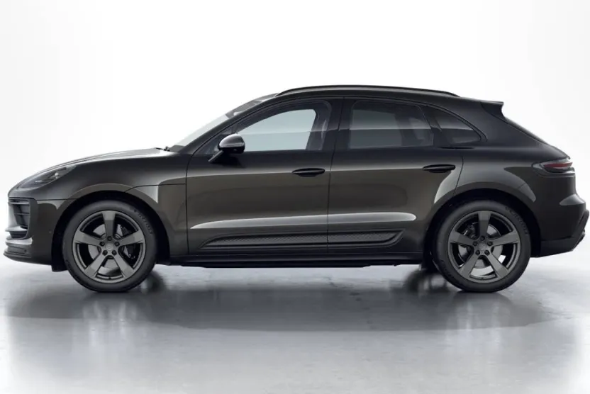 2026 Porsche Macan T photo 1