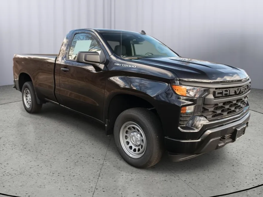 2025 Chevrolet Silverado 1500 photo 1