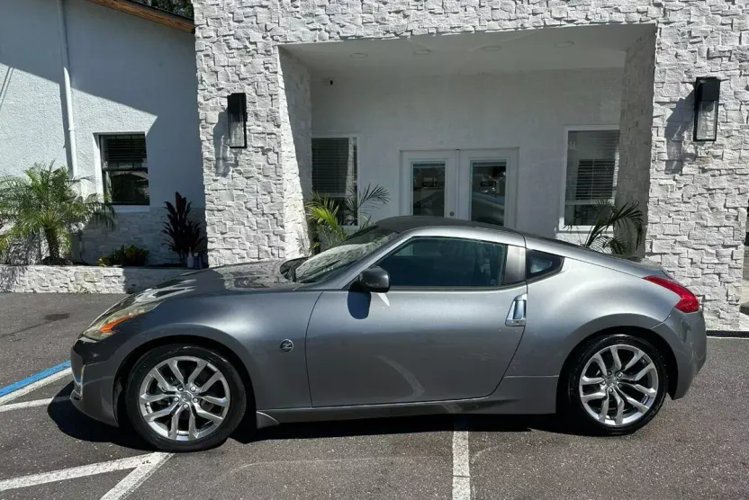 2013 Nissan 370Z photo 1