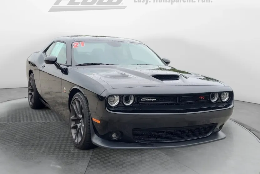 2021 Dodge Challenger R/T Scat Pack photo 1