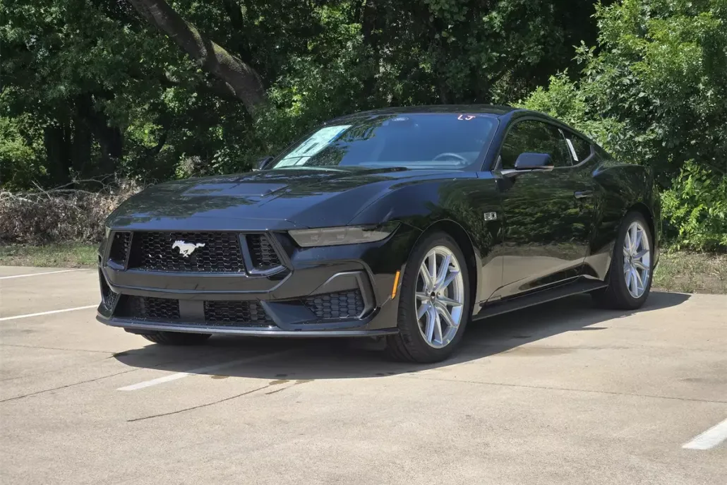 2025 Ford Mustang GT Premium photo 1