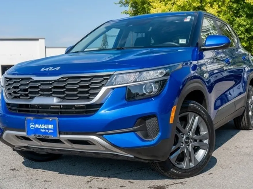 2023 Kia Seltos LX photo 1