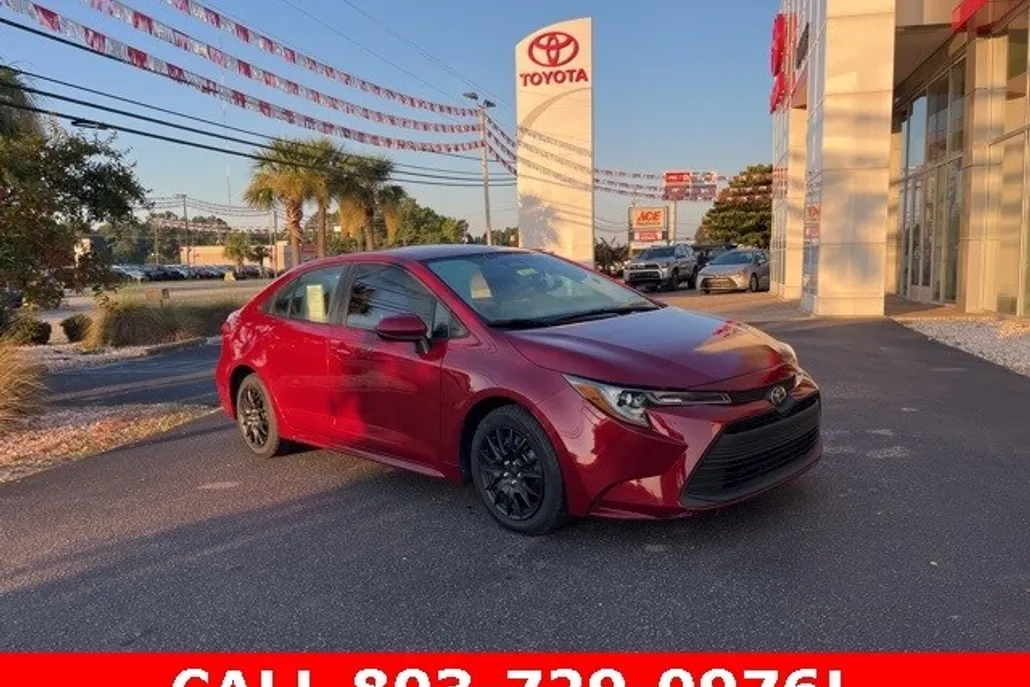 2024 Toyota Corolla LE photo 1