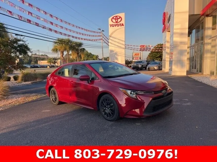 2024 Toyota Corolla LE photo 1