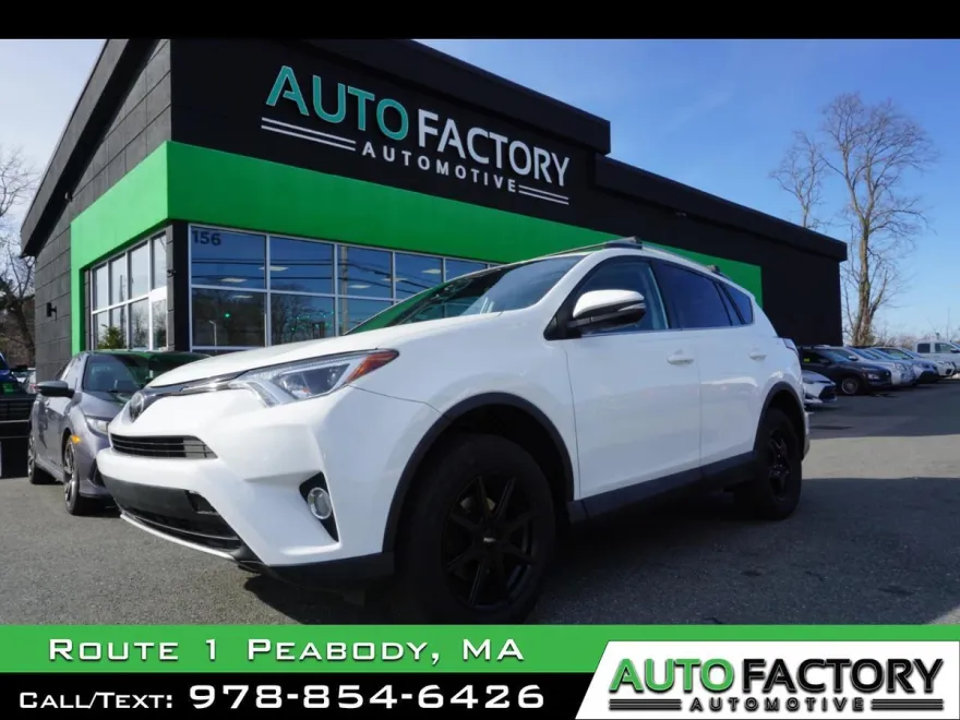 2018 Toyota RAV4 XLE photo 1