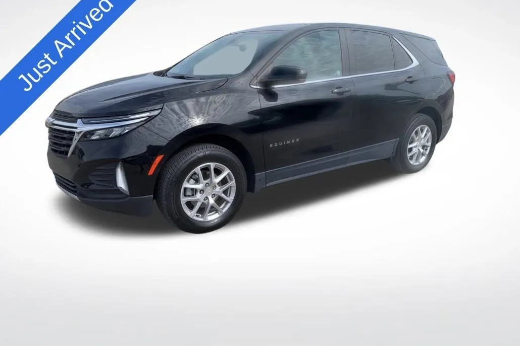 2024 Chevrolet Equinox LT photo 1