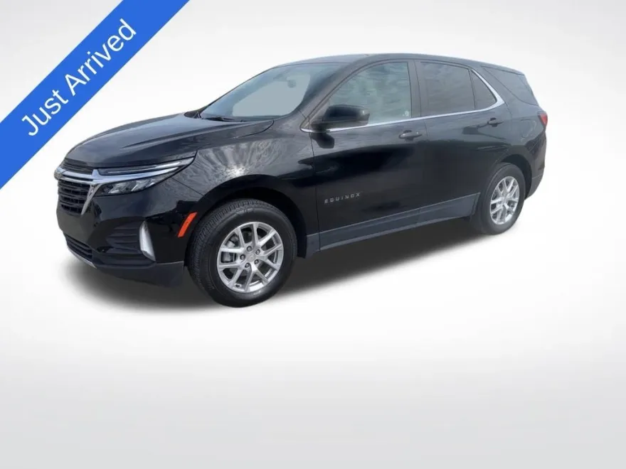 2024 Chevrolet Equinox LT photo 1