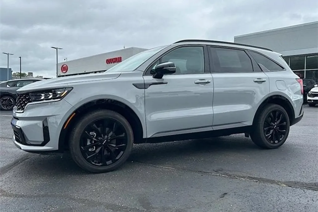 2023 Kia Sorento SX photo 1
