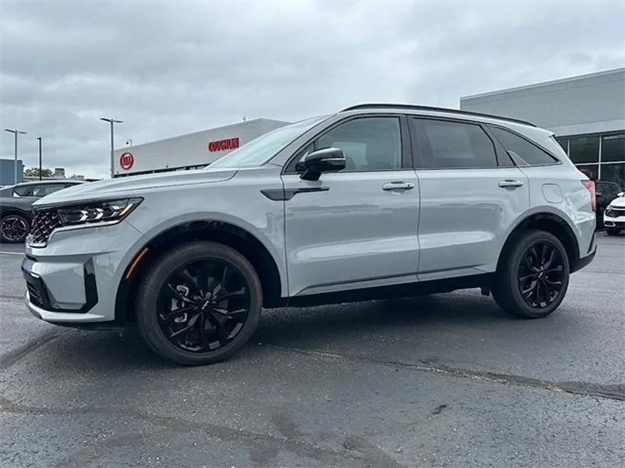 2023 Kia Sorento SX photo 1
