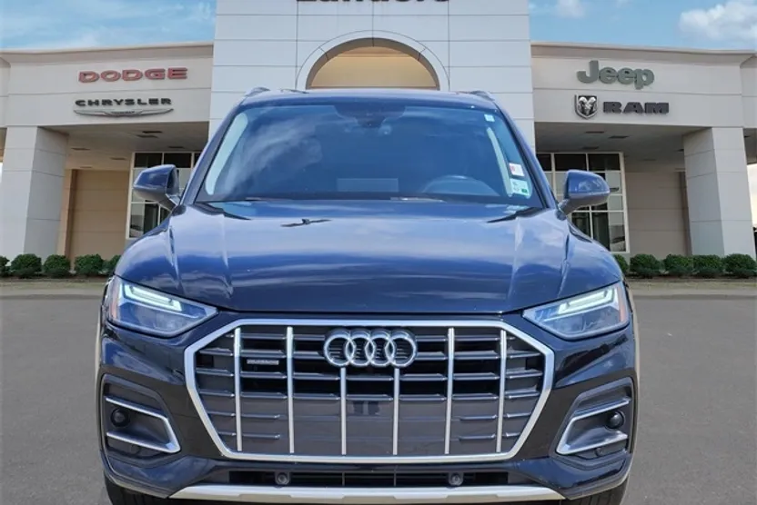2021 Audi Q5 45 Premium photo 1