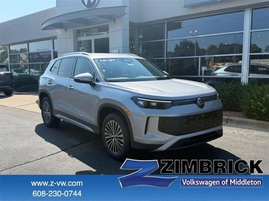 2025 Volkswagen Tiguan S photo 1